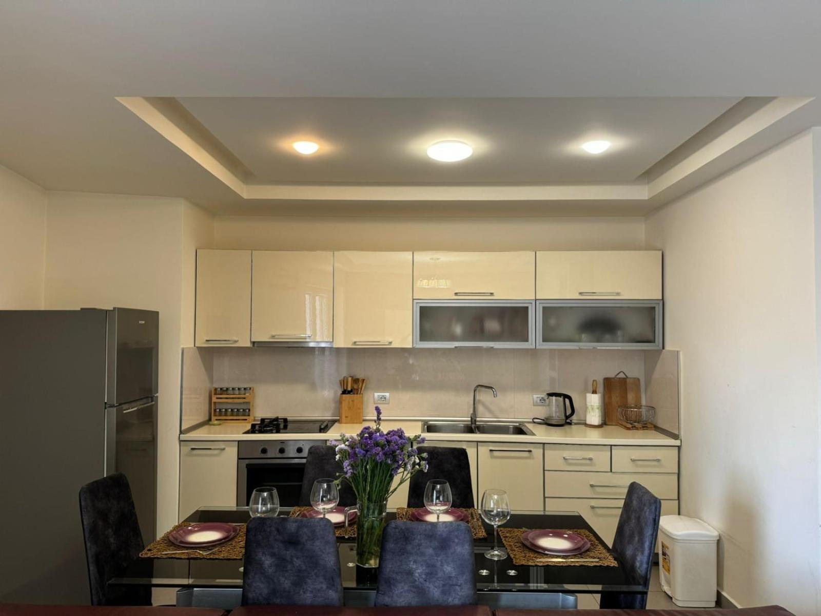 Diem Apartment Near Pazari I Ri Тирана Екстер'єр фото