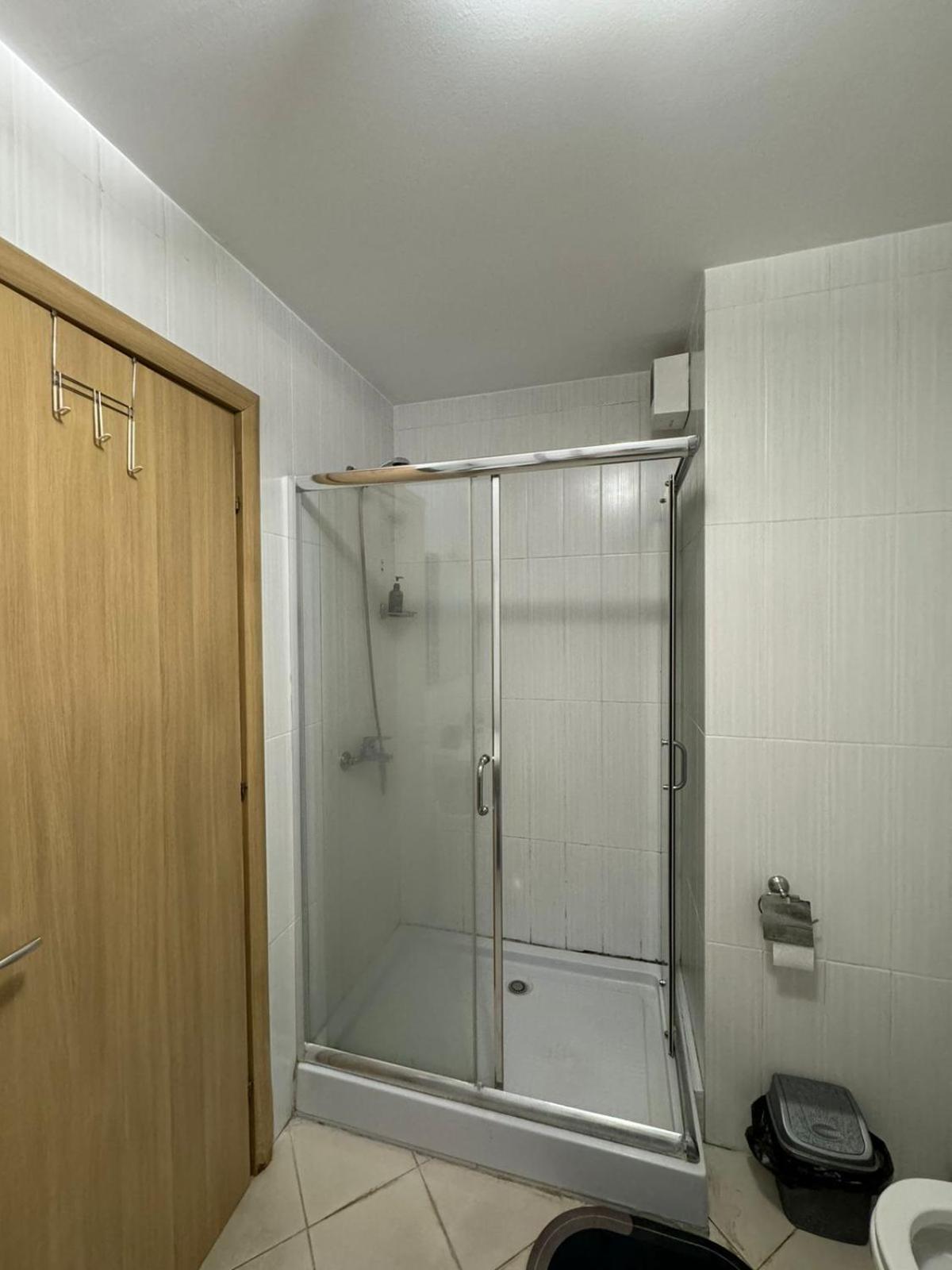 Diem Apartment Near Pazari I Ri Тирана Екстер'єр фото