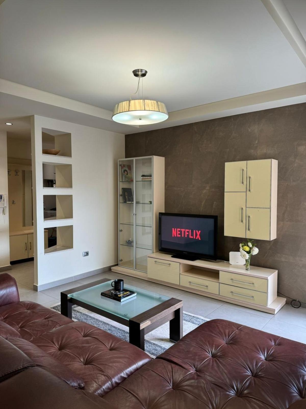 Diem Apartment Near Pazari I Ri Тирана Екстер'єр фото