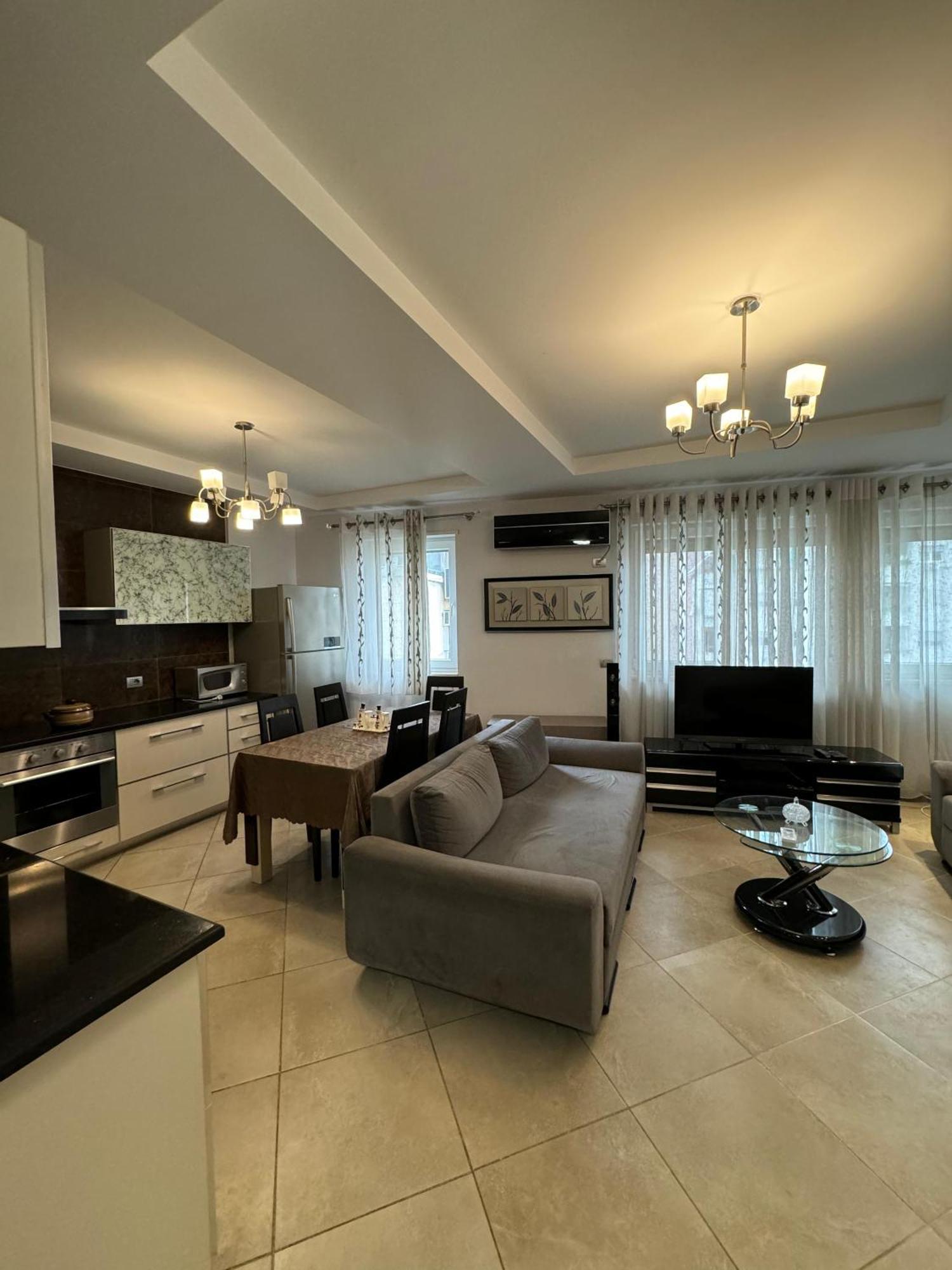 Diem Apartment Near Pazari I Ri Тирана Екстер'єр фото